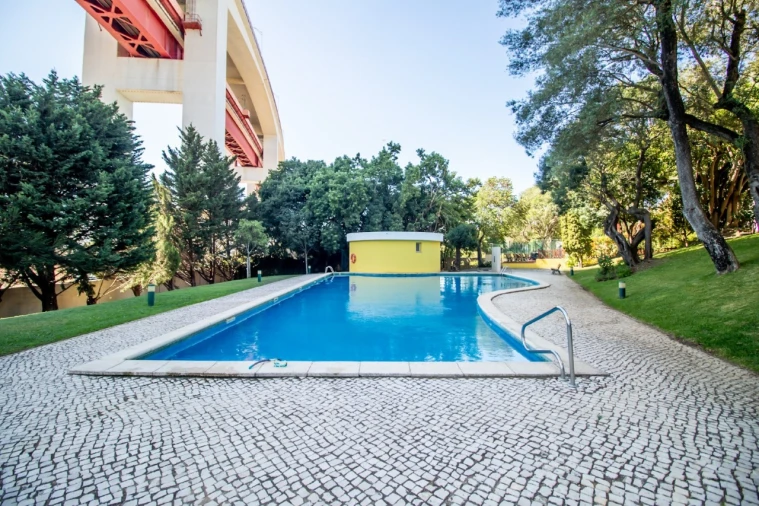 Apartamento T2 para Venda em Alcantara Foto 9