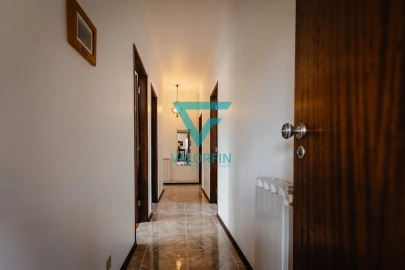 Moradia T2 para Venda em Alvados e Alcaria