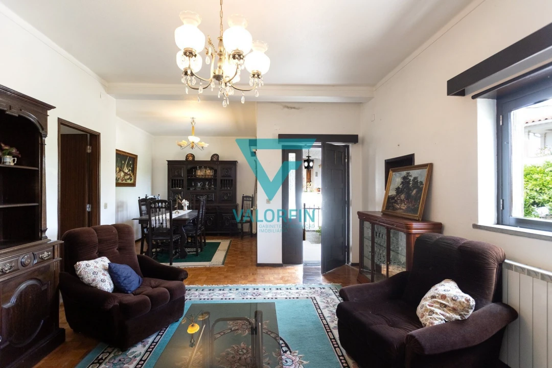 Moradia T2 para Venda em Alvados e Alcaria Foto 7