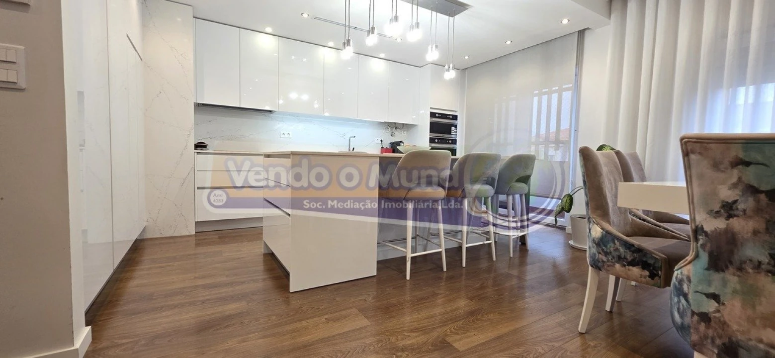 Apartamento T5 para Venda em Alverca do Ribatejo e Sobralinho Foto 5