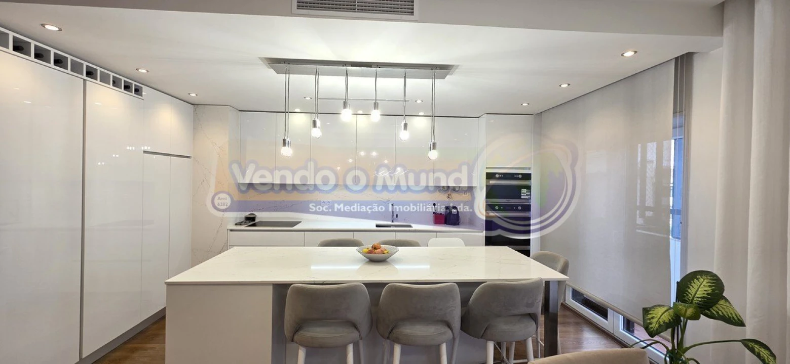 Apartamento T5 para Venda em Alverca do Ribatejo e Sobralinho Foto 3