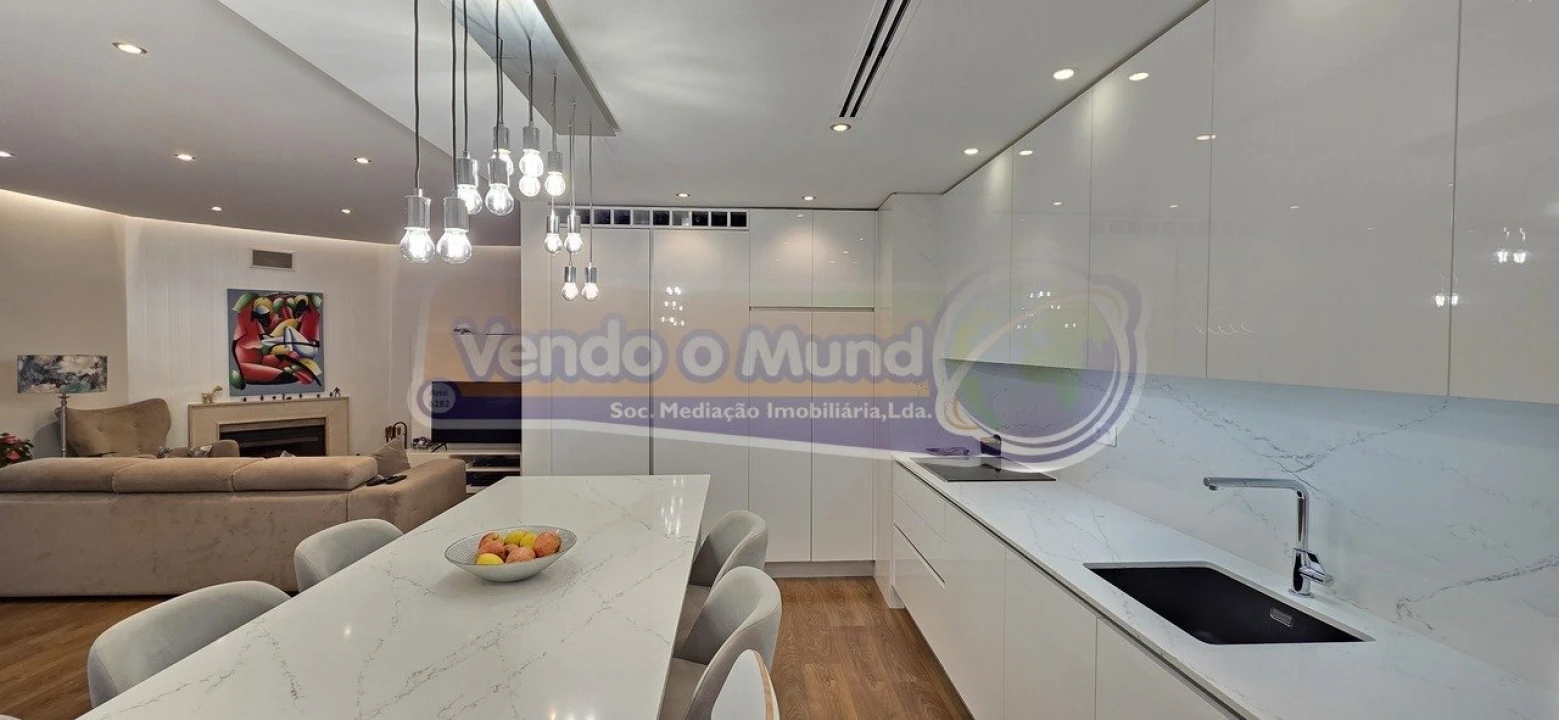 Apartamento T5 para Venda em Alverca do Ribatejo e Sobralinho Foto 6