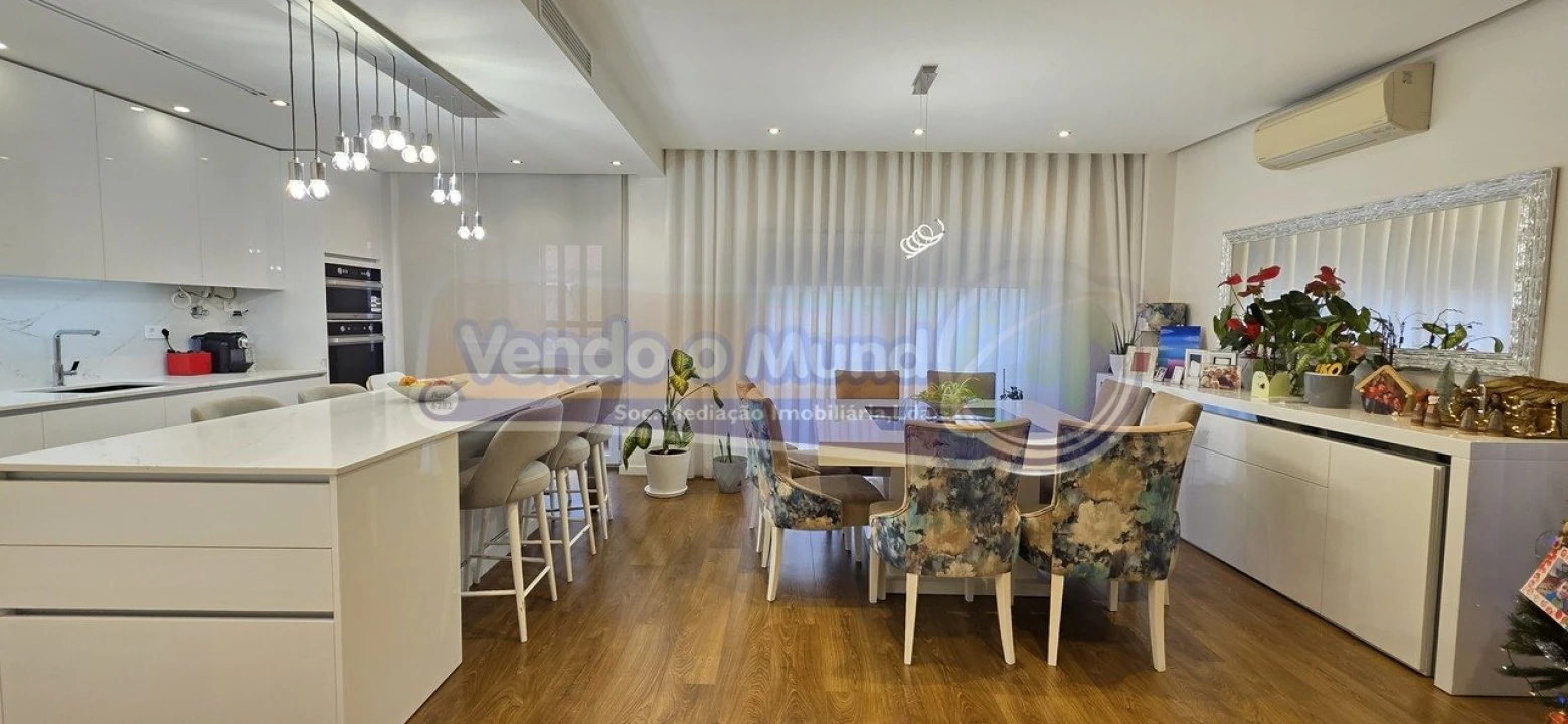 Apartamento T5 para Venda em Alverca do Ribatejo e Sobralinho Foto 2