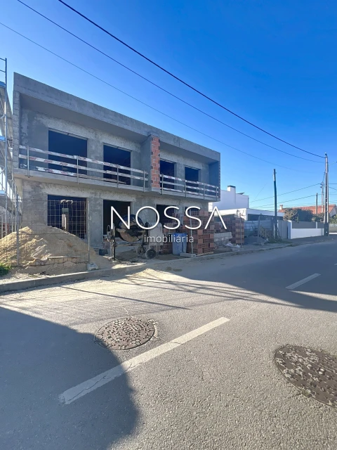 Moradia T4 para Venda em Fernao Ferro