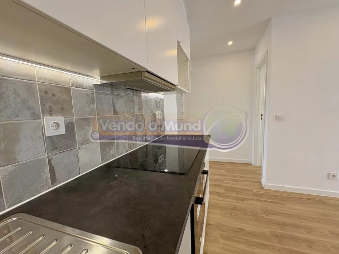 Apartamento T2 para Venda em Póvoa de Santa Iria e Forte da Casa Foto 6