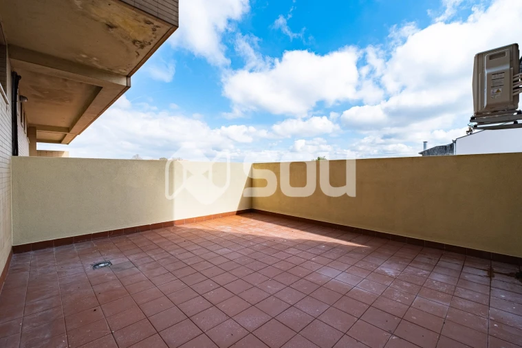 Apartamento T2 para Venda em Campanhã Foto 2