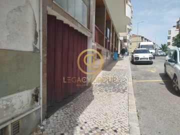 Garagem para Venda em Agualva e Mira-Sintra