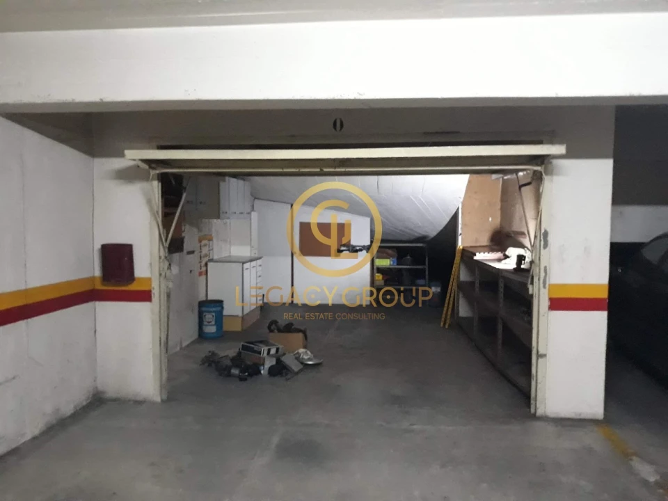 Garagem para Venda em Agualva e Mira-Sintra Foto 1