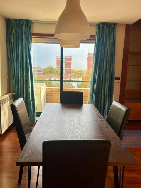 Apartamento T3 para Arrendamento em Aldoar, Foz do Douro e Nevogilde
