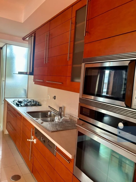Apartamento T3 para Arrendamento em Aldoar, Foz do Douro e Nevogilde