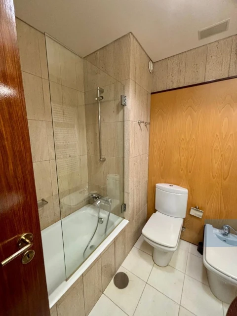 Apartamento T3 para Arrendamento em Aldoar, Foz do Douro e Nevogilde