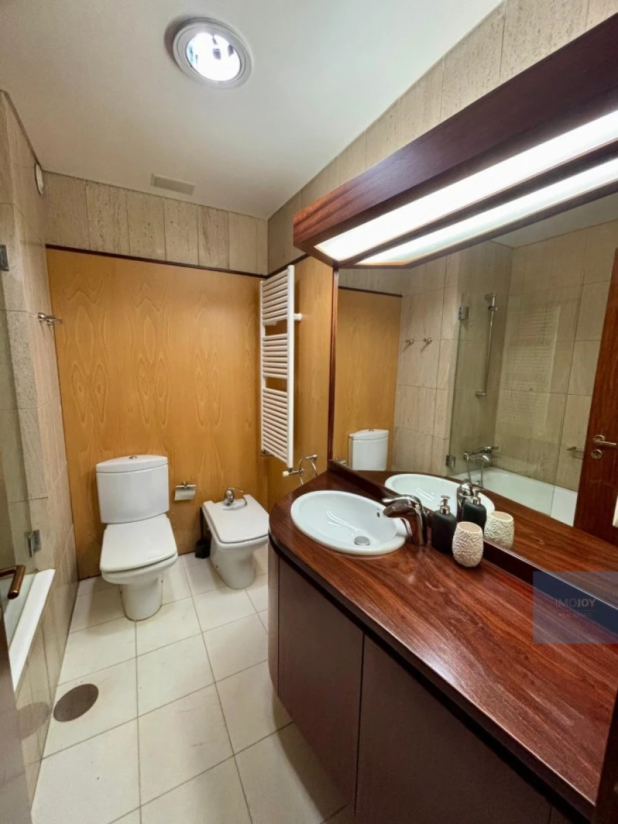 Apartamento T3 para Arrendamento em Aldoar, Foz do Douro e Nevogilde Foto 21