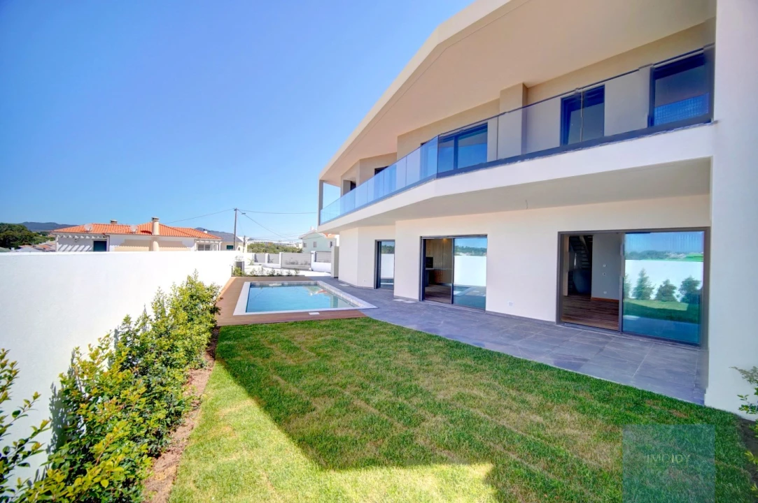 Moradia T5 para Venda em Cascais e Estoril Foto 1
