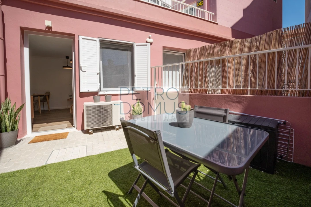 Apartamento T1 para Venda em Águas Livres Foto 1