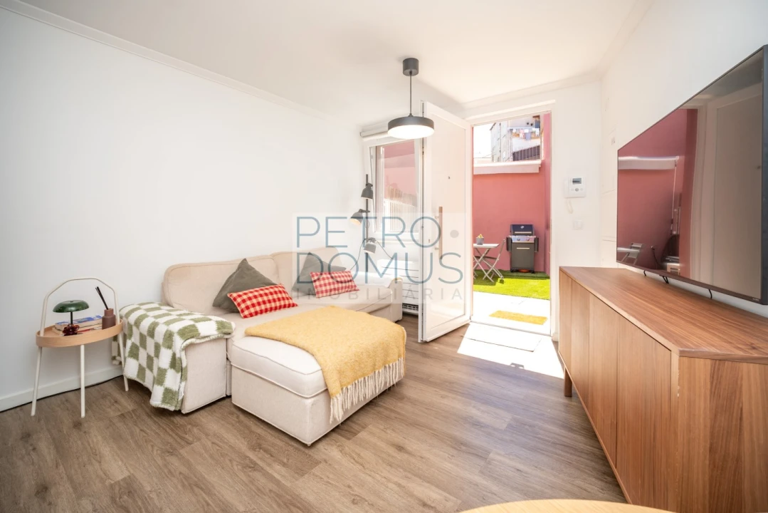 Apartamento T1 para Venda em Águas Livres Foto 4