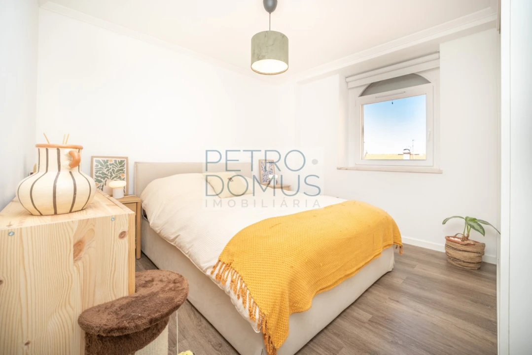 Apartamento T1 para Venda em Águas Livres Foto 7