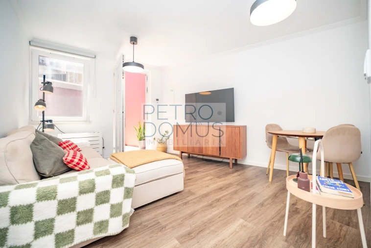 Apartamento T1 para Venda em Águas Livres Foto 5