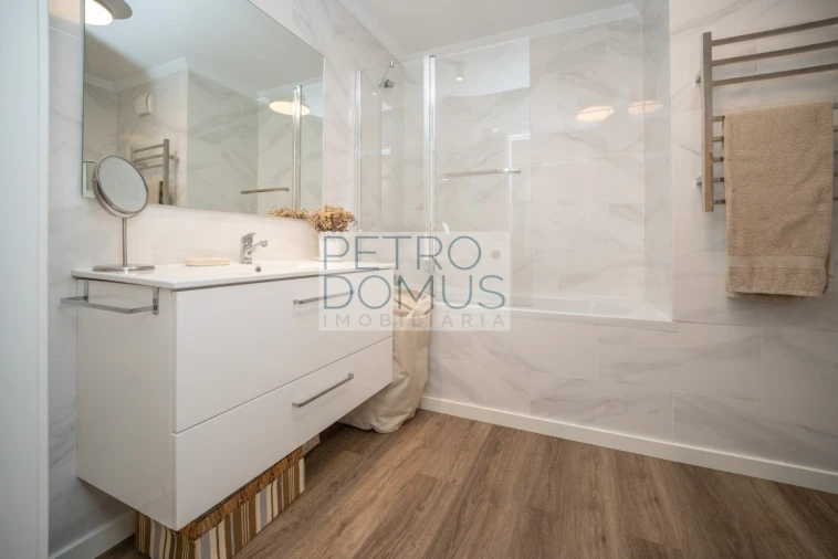 Apartamento T1 para Venda em Águas Livres Foto 14