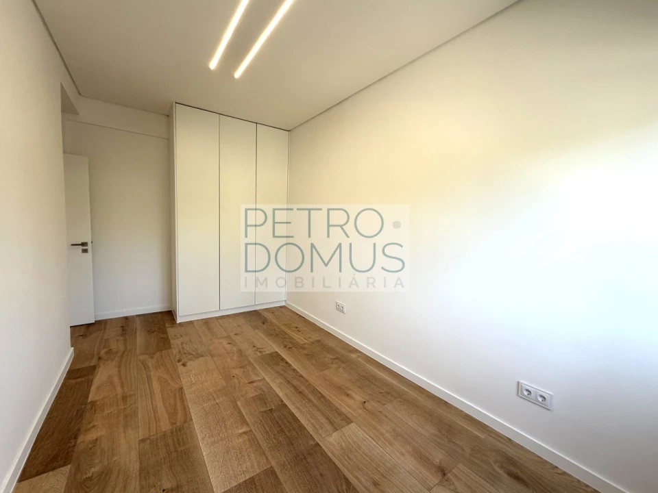 Apartamento T3 para Venda em Benfica Foto 30