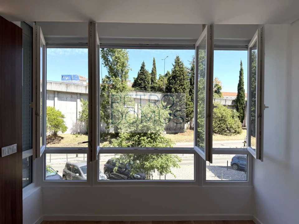 Apartamento T3 para Venda em Benfica Foto 36