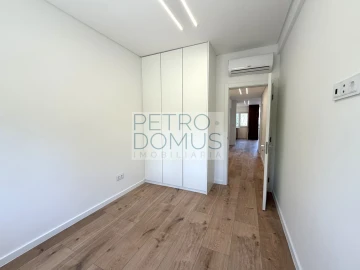 Apartamento T3 para Venda em Benfica
