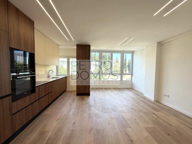 Apartamento T3 para Venda em Benfica Foto 6
