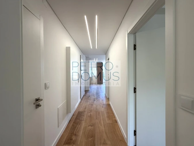 Apartamento T3 para Venda em Benfica Foto 27