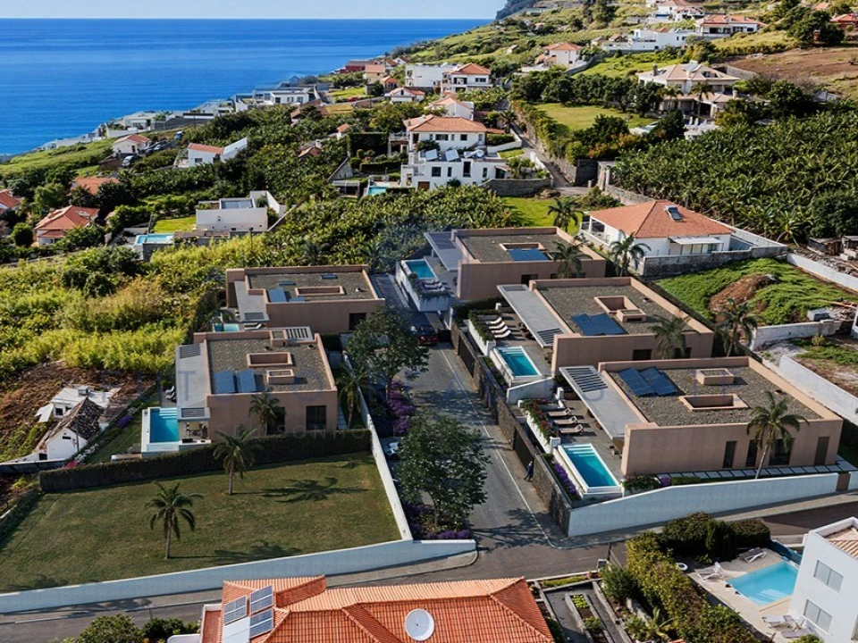Moradia T3 para Venda em Estreito da Calheta Foto 23