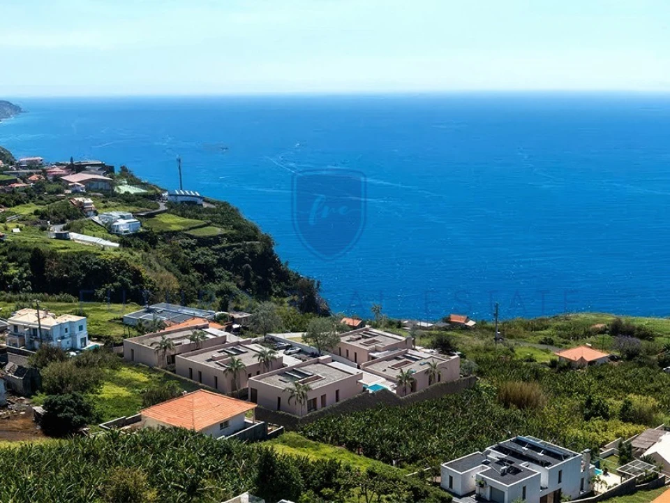 Moradia T3 para Venda em Estreito da Calheta Foto 27
