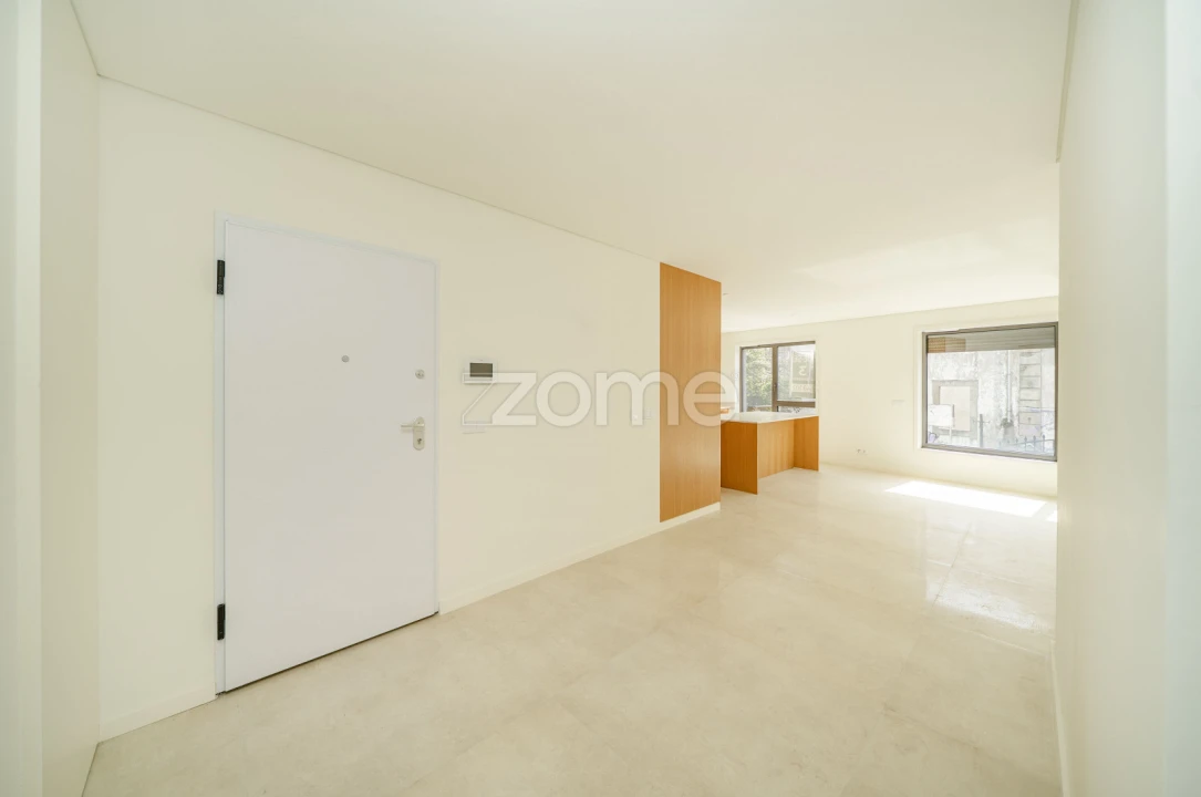 Apartamento T3 para Venda em Cedofeita, Santo Ildefonso, Sé, Miragaia, São Nicolau e Vitória Foto 2
