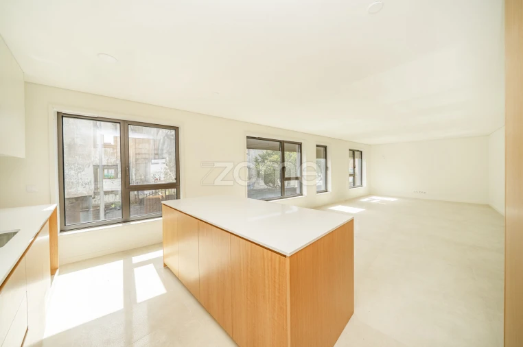 Apartamento T3 para Venda em Cedofeita, Santo Ildefonso, Sé, Miragaia, São Nicolau e Vitória Foto 5