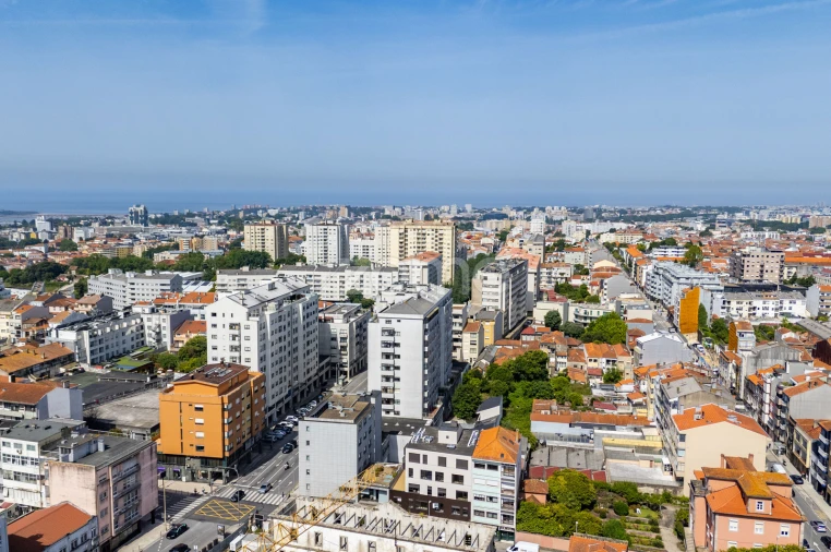 Apartamento T3 para Venda em Cedofeita, Santo Ildefonso, Sé, Miragaia, São Nicolau e Vitória Foto 35