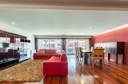 Apartamento T4 para Venda em Aver-O-Mar, Amorim e Terroso