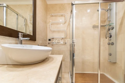 Apartamento T4 para Venda em Aver-O-Mar, Amorim e Terroso