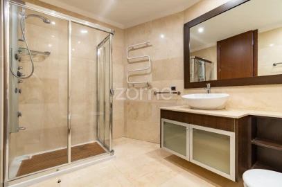 Apartamento T4 para Venda em Aver-O-Mar, Amorim e Terroso