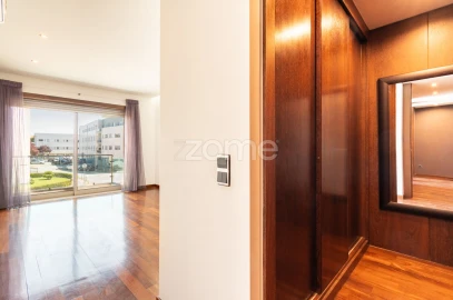 Apartamento T4 para Venda em Aver-O-Mar, Amorim e Terroso