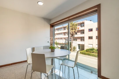 Apartamento T4 para Venda em Aver-O-Mar, Amorim e Terroso