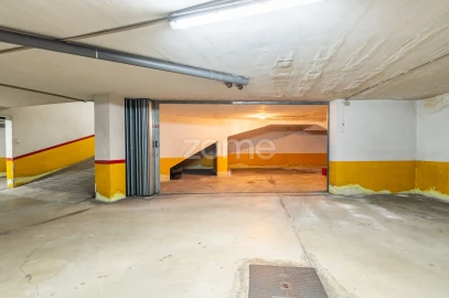Apartamento T4 para Venda em Aver-O-Mar, Amorim e Terroso