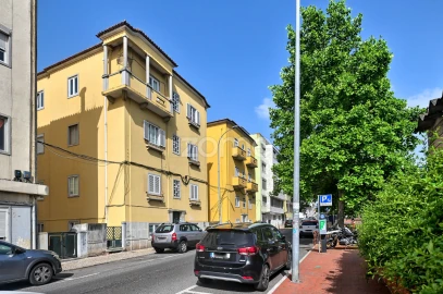 Apartamento T2 para Arrendamento em Venteira