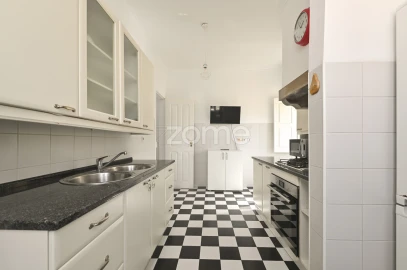 Apartamento T2 para Arrendamento em Venteira