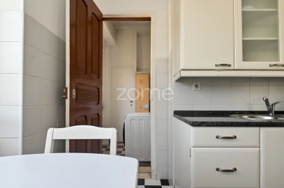 Apartamento T2 para Arrendamento em Venteira