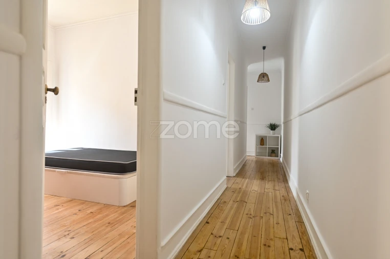 Apartamento T2 para Arrendamento em Venteira Foto 11