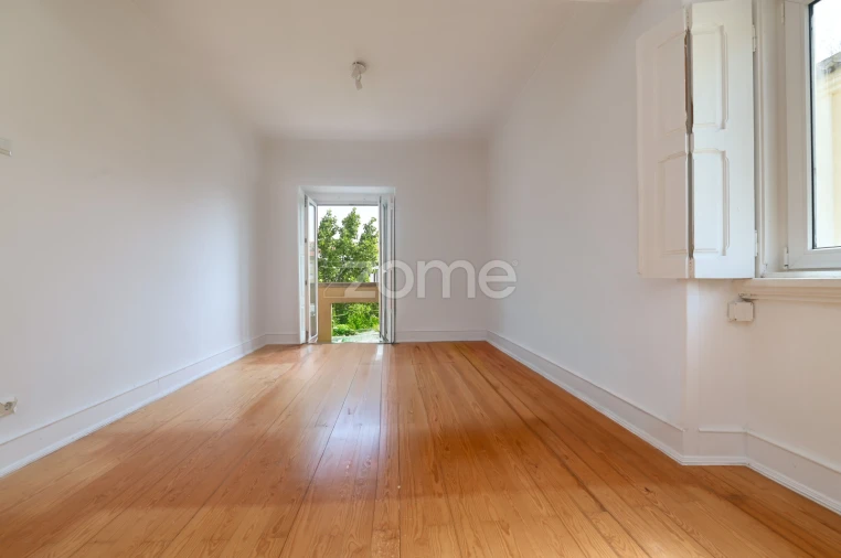 Apartamento T2 para Arrendamento em Venteira Foto 6