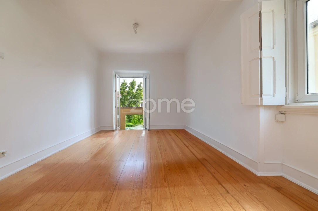 Apartamento T2 para Arrendamento em Venteira Foto 6