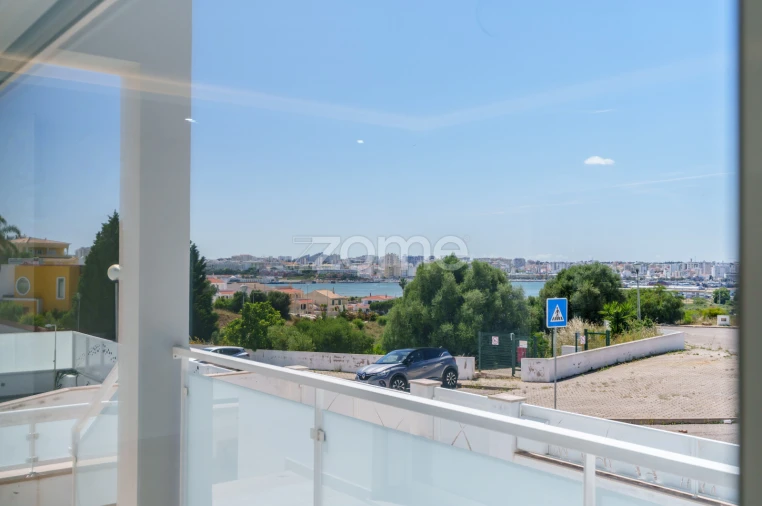Moradia T3 para Venda em Ferragudo Foto 11