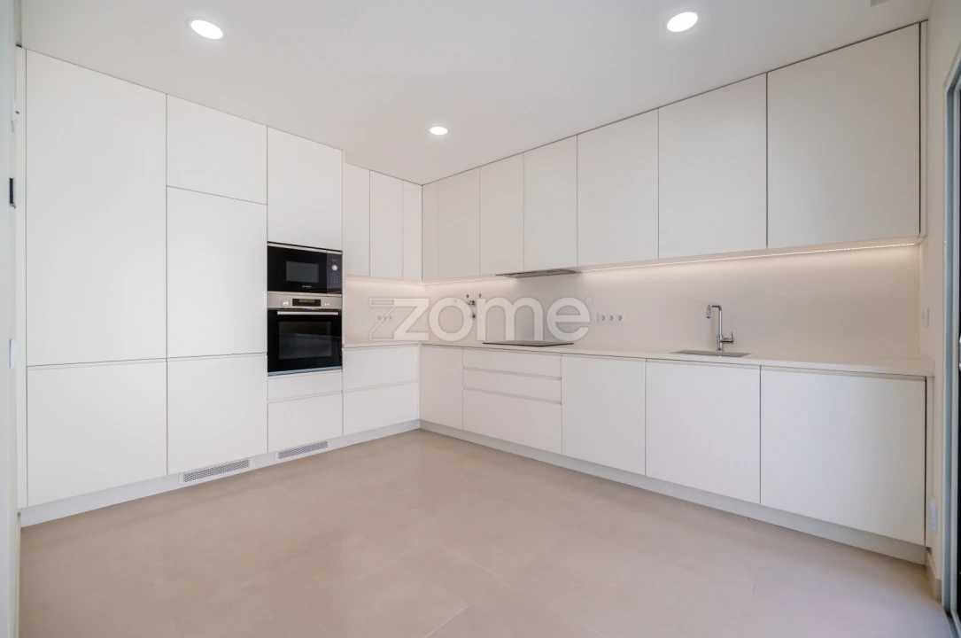 Moradia T3 para Venda em Ferragudo Foto 13