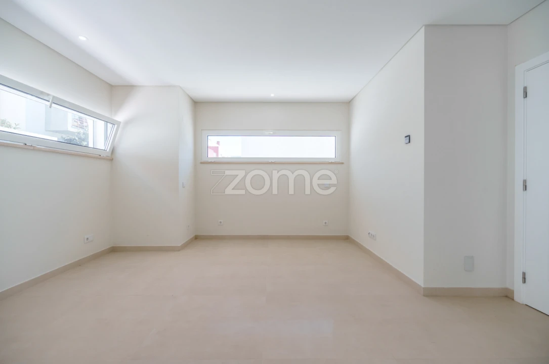 Moradia T3 para Venda em Ferragudo Foto 15