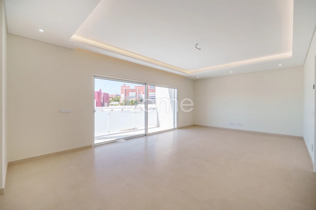 Moradia T3 para Venda em Ferragudo Foto 9