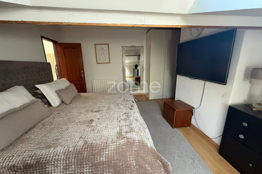 Apartamento T3 para Venda em Carcavelos e Parede Foto 14