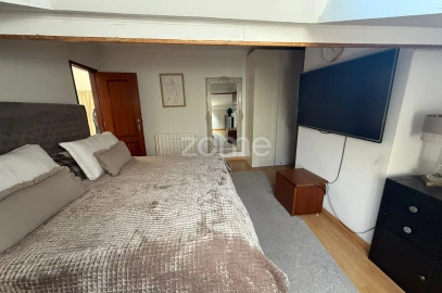 Apartamento T3 para Venda em Carcavelos e Parede
